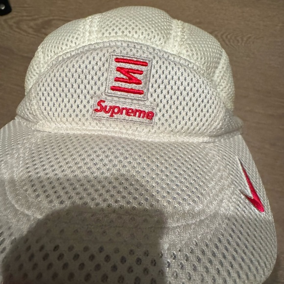 Supreme hat - Picture 2 of 3